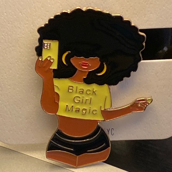 Black Girl Magic Cellphone Grip - Picture 3 of 5